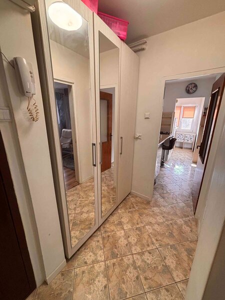 Lacramioarei, Fizicienilor,